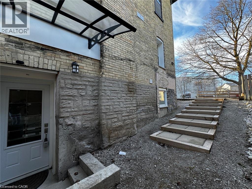 10 Shanley Street Unit# A (lower) Property Photo 3