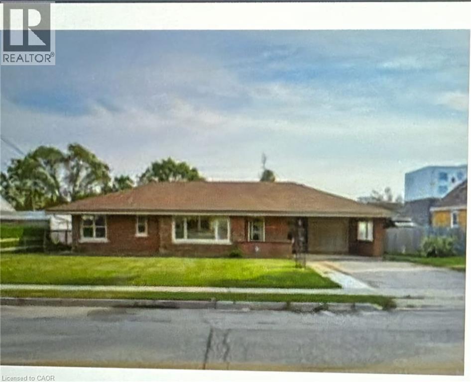 8 Munch Avenue Property Photo 1