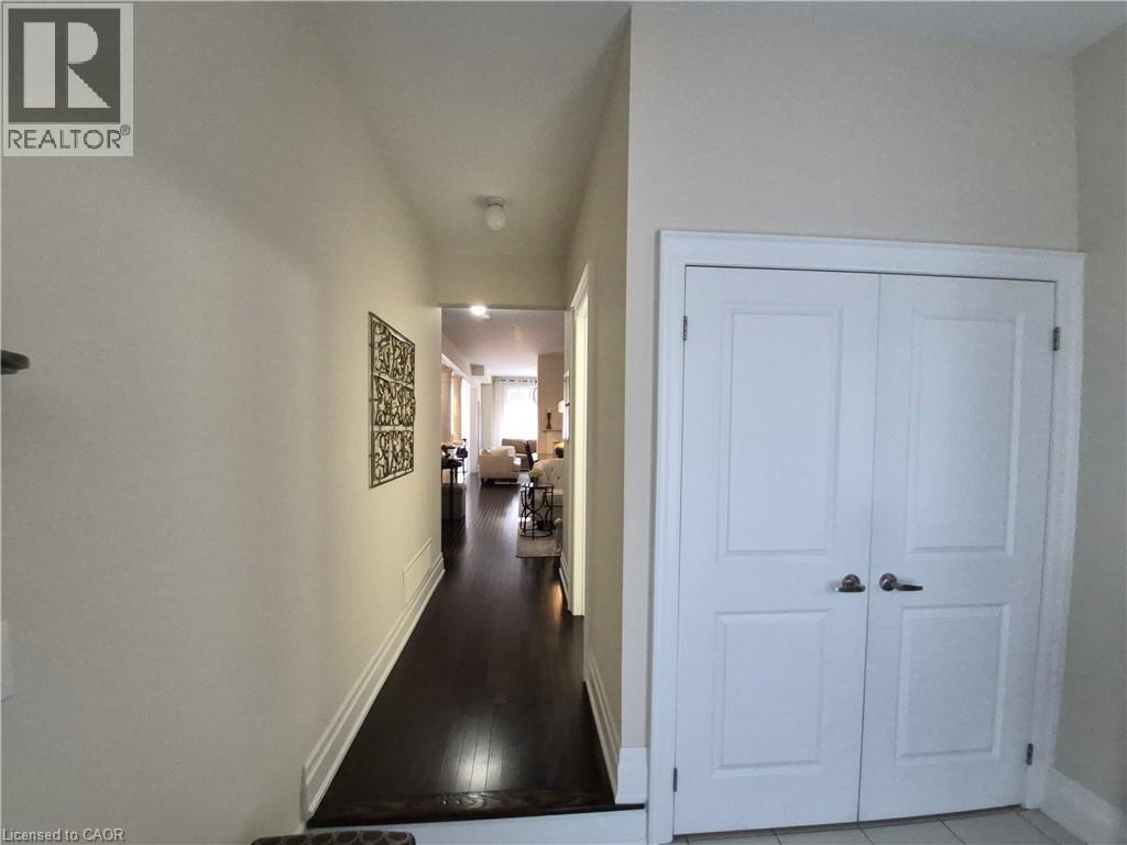 610 Sweetwater Crescent Property Photo 4