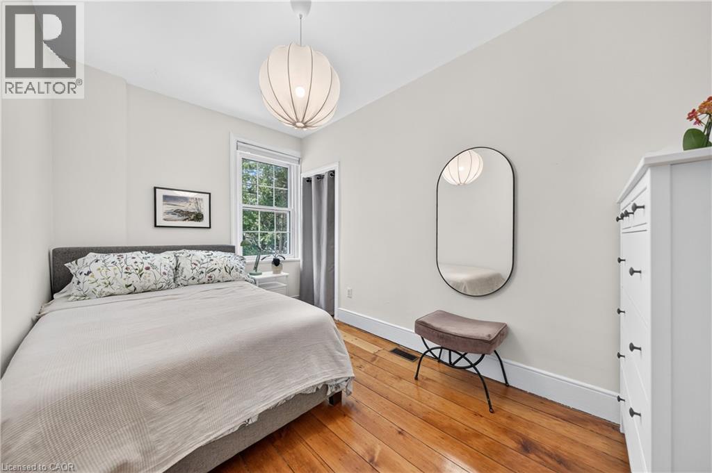 22 Sophia Street Property Photo 30