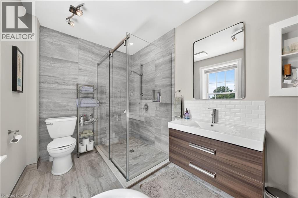 22 Sophia Street Property Photo 32