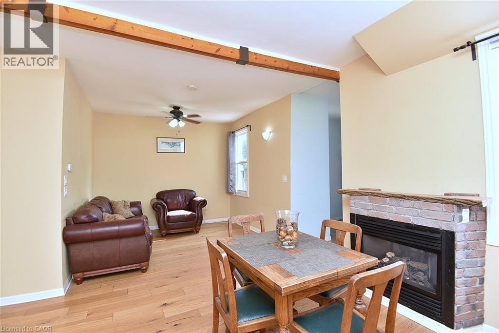 180 Province Street N Property Photo 12