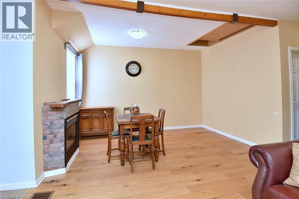 180 Province Street N Property Photo 13