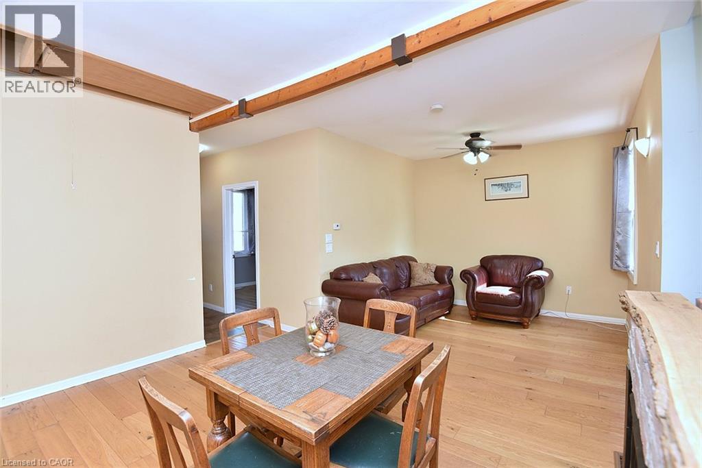 180 Province Street N Property Photo 14