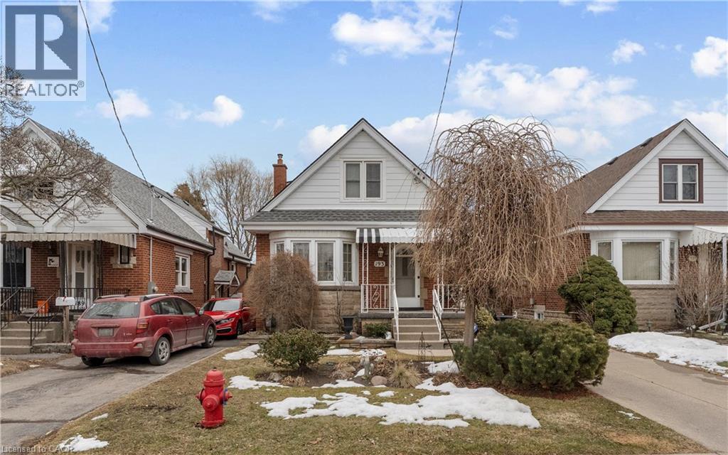 193 Huxley Avenue S Property Photo 1