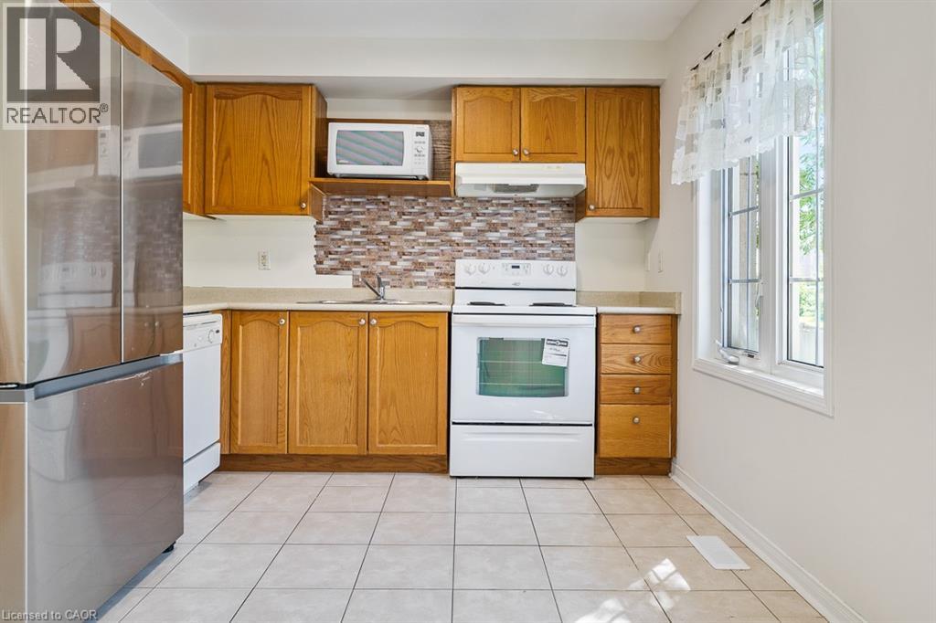 8 Jim Baird Mews Property Photo 28