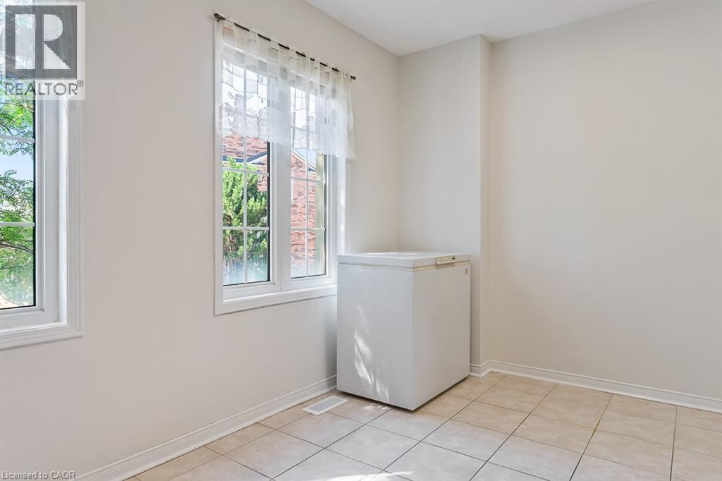 8 Jim Baird Mews Property Photo 30