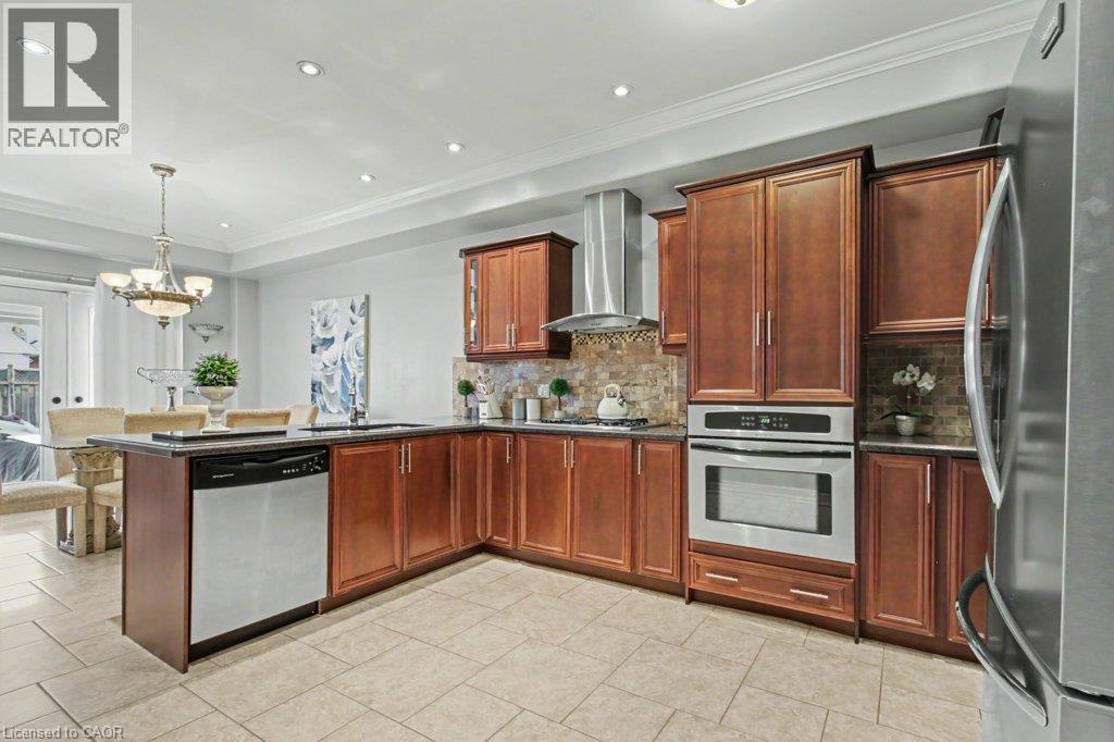 284 Normanhurst Avenue Property Photo 10