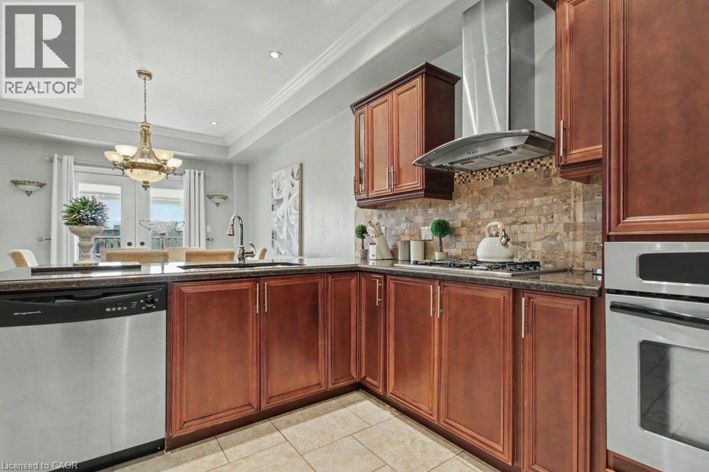 284 Normanhurst Avenue Property Photo 14
