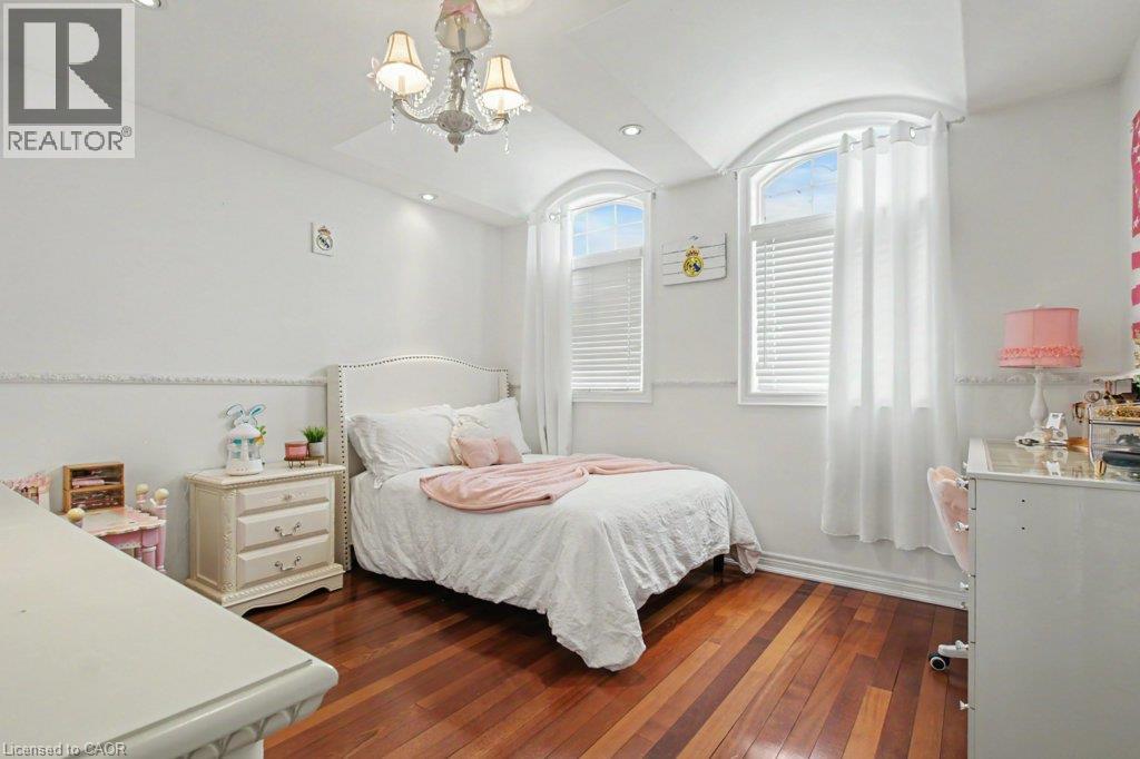 284 Normanhurst Avenue Property Photo 23