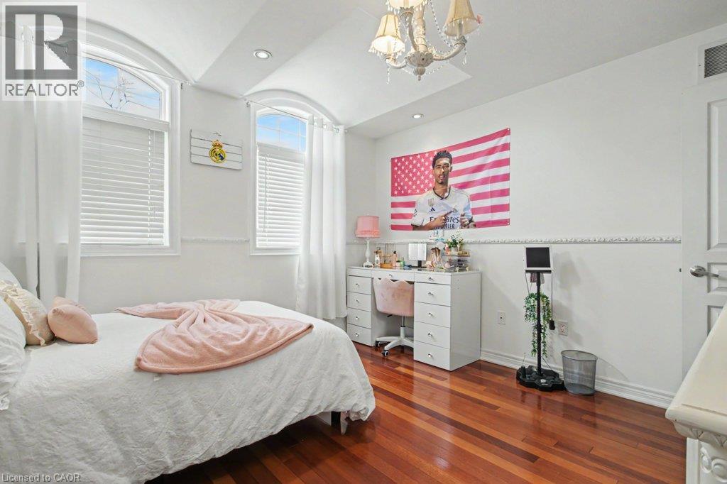 284 Normanhurst Avenue Property Photo 24