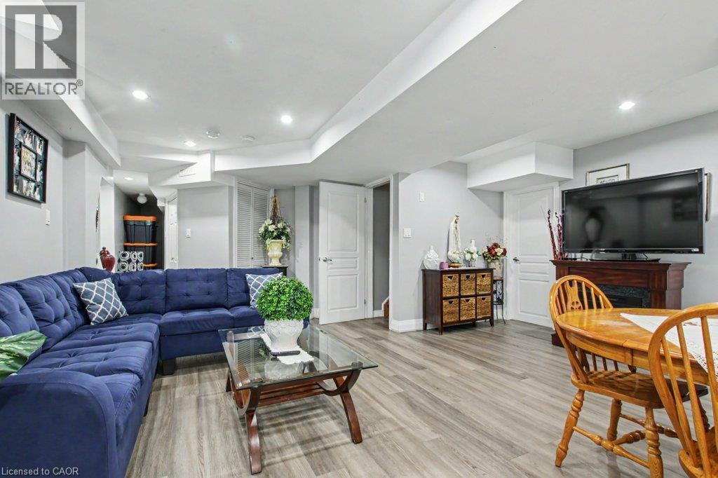 284 Normanhurst Avenue Property Photo 37