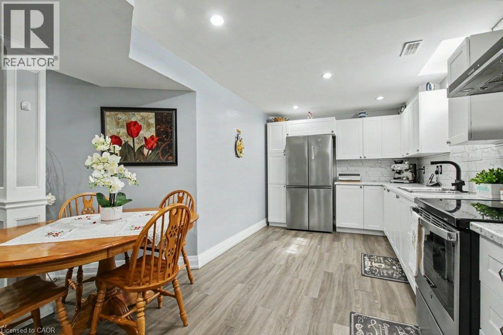 284 Normanhurst Avenue Property Photo 40