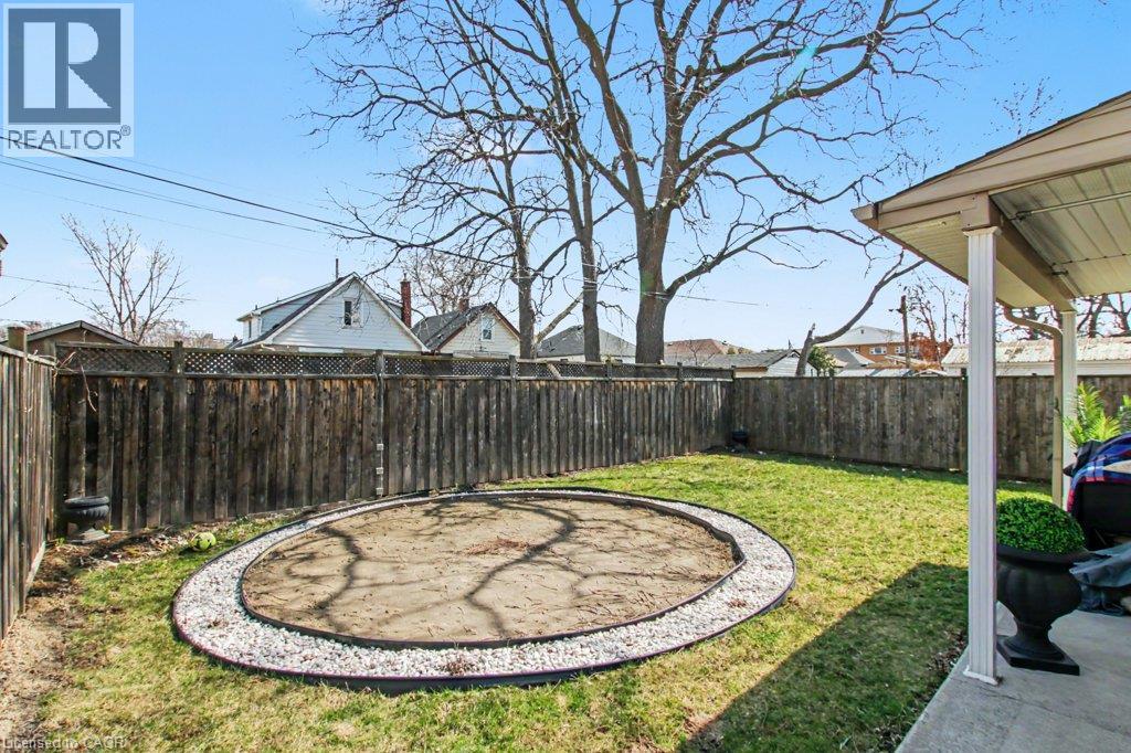 284 Normanhurst Avenue Property Photo 45