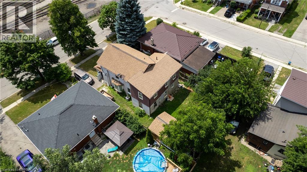 13 Usher Street Property Photo 32