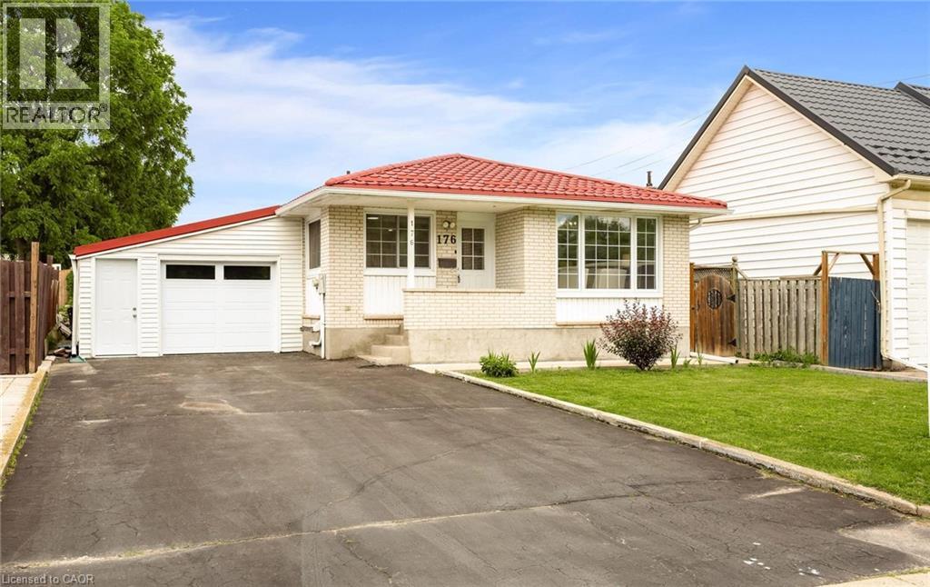 176 Samuelson Street Property Photo 3
