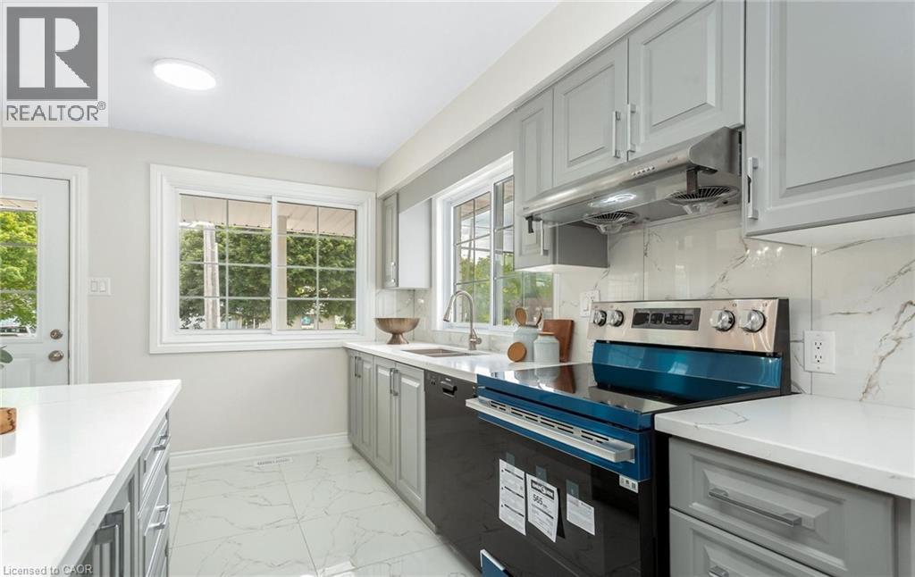 176 Samuelson Street Property Photo 14