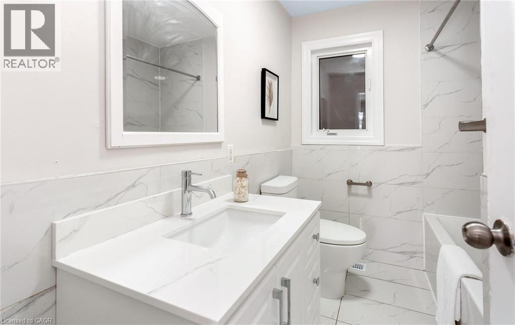 176 Samuelson Street Property Photo 24