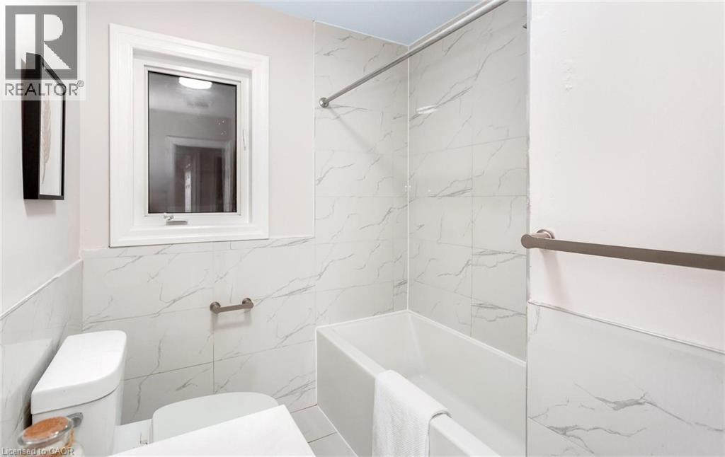176 Samuelson Street Property Photo 25
