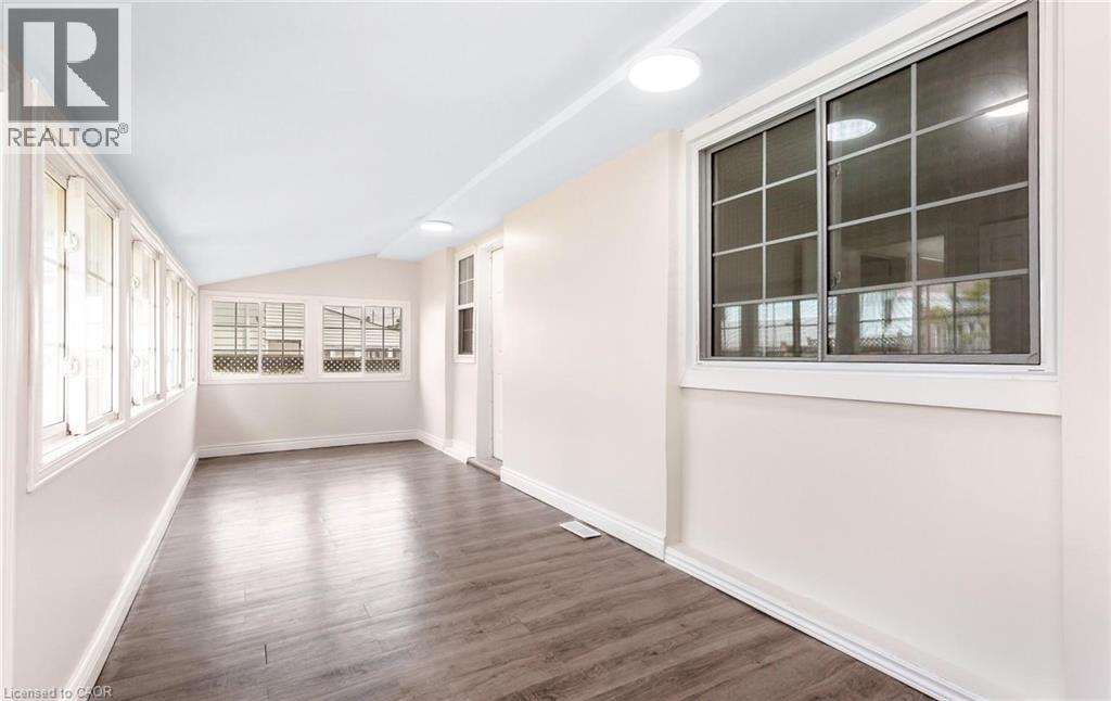 176 Samuelson Street Property Photo 28