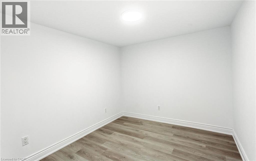176 Samuelson Street Property Photo 34