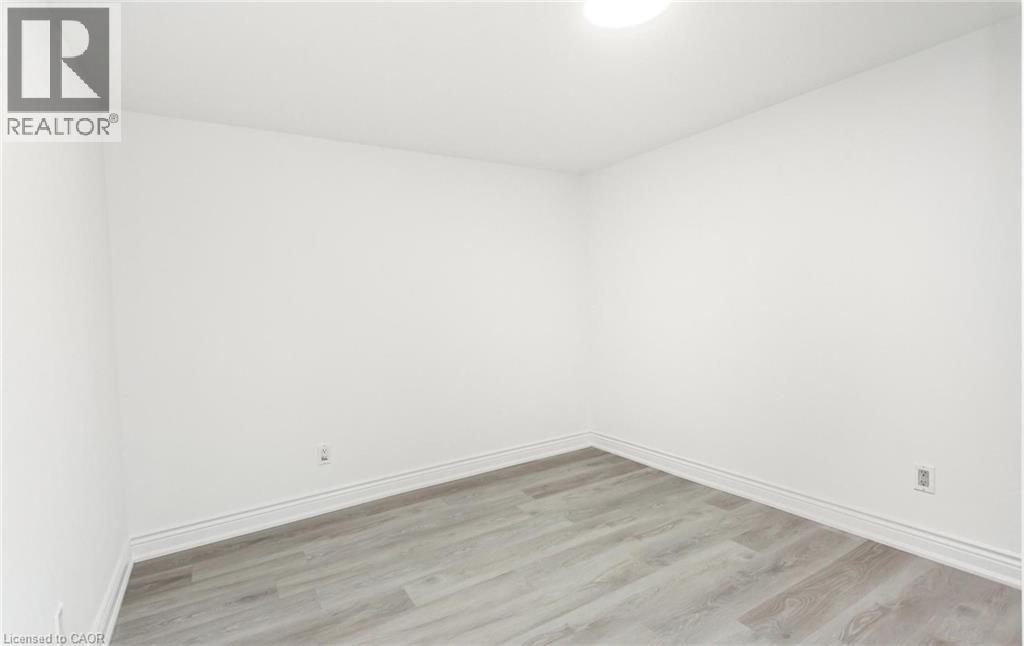 176 Samuelson Street Property Photo 36
