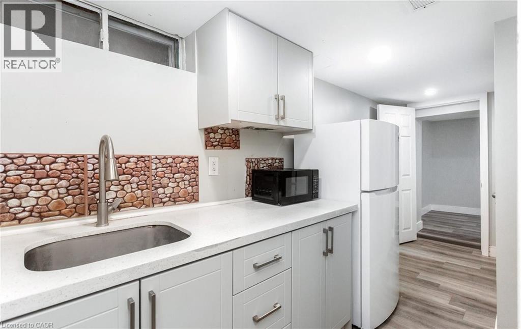 176 Samuelson Street Property Photo 40
