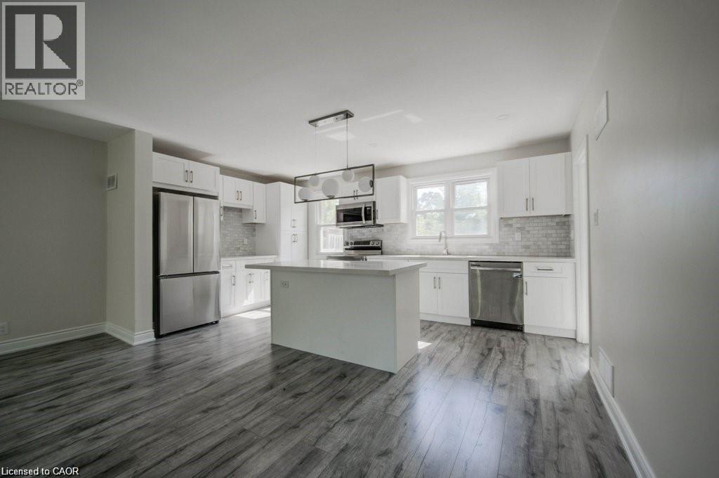 33 Sixth Avenue Unit# Upper Property Photo 3