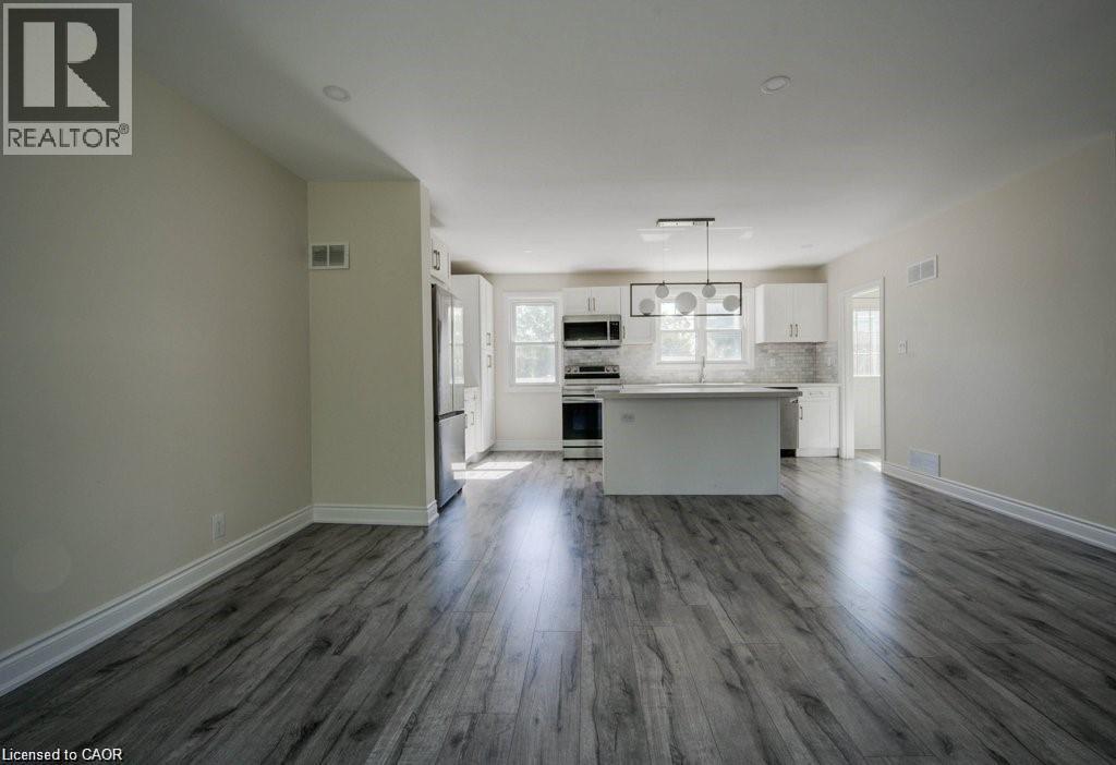 33 Sixth Avenue Unit# Upper Property Photo 4