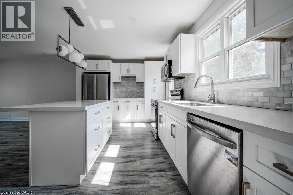 33 Sixth Avenue Unit# Upper Property Photo 5
