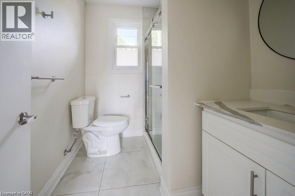 33 Sixth Avenue Unit# Upper Property Photo 7