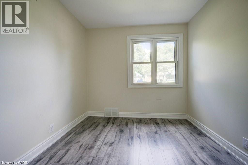 33 Sixth Avenue Unit# Upper Property Photo 8