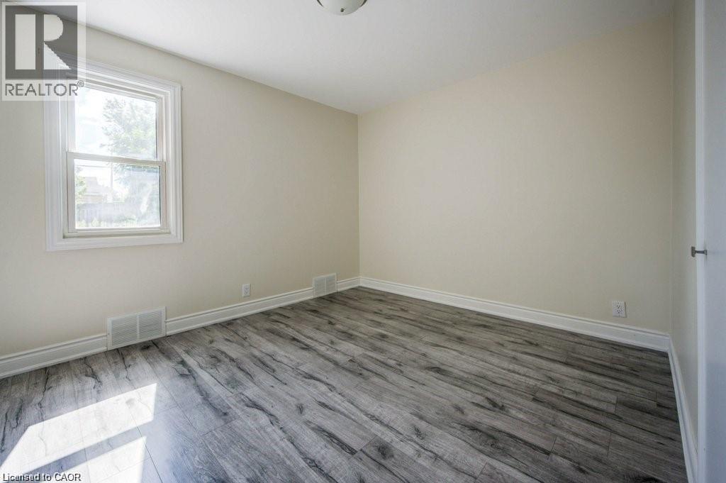 33 Sixth Avenue Unit# Upper Property Photo 9