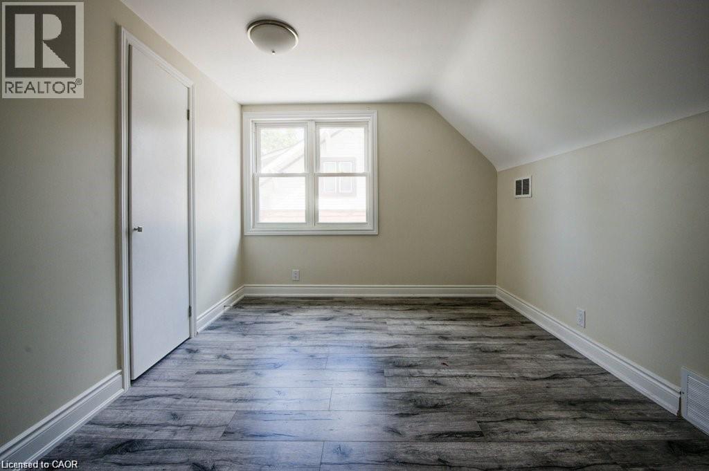33 Sixth Avenue Unit# Upper Property Photo 12