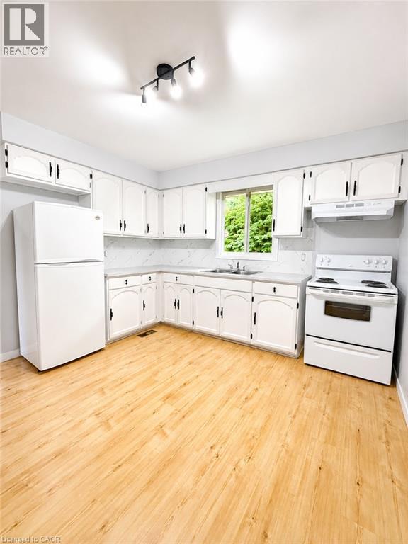 11 Glenda Street Property Photo 5
