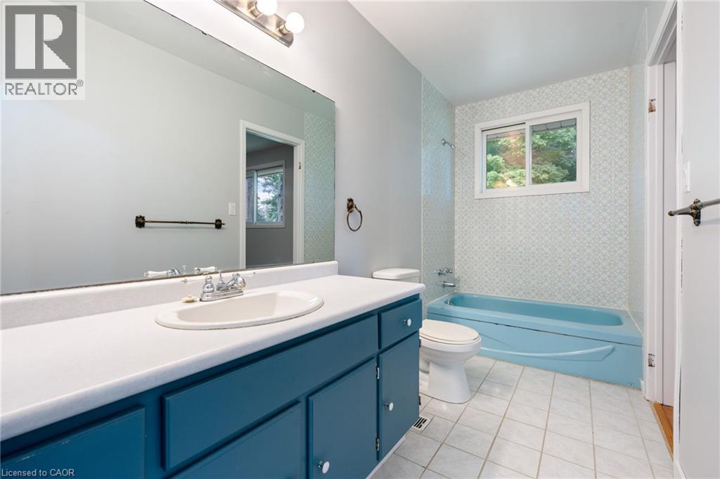 11 Glenda Street Property Photo 8