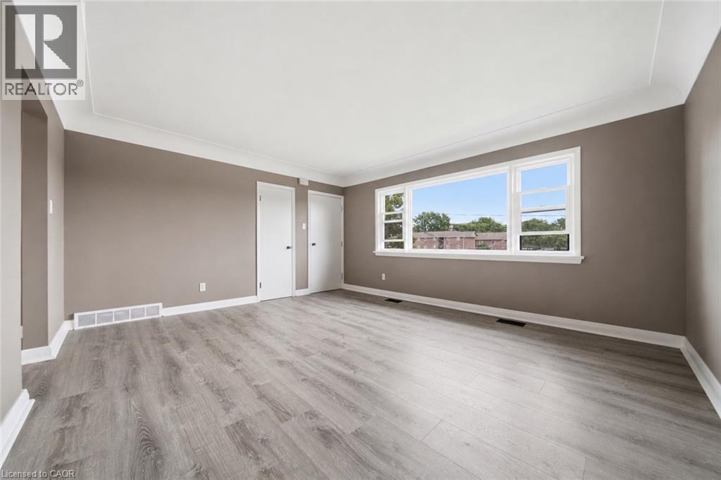 293 Highland Road E Unit# A Property Photo 3