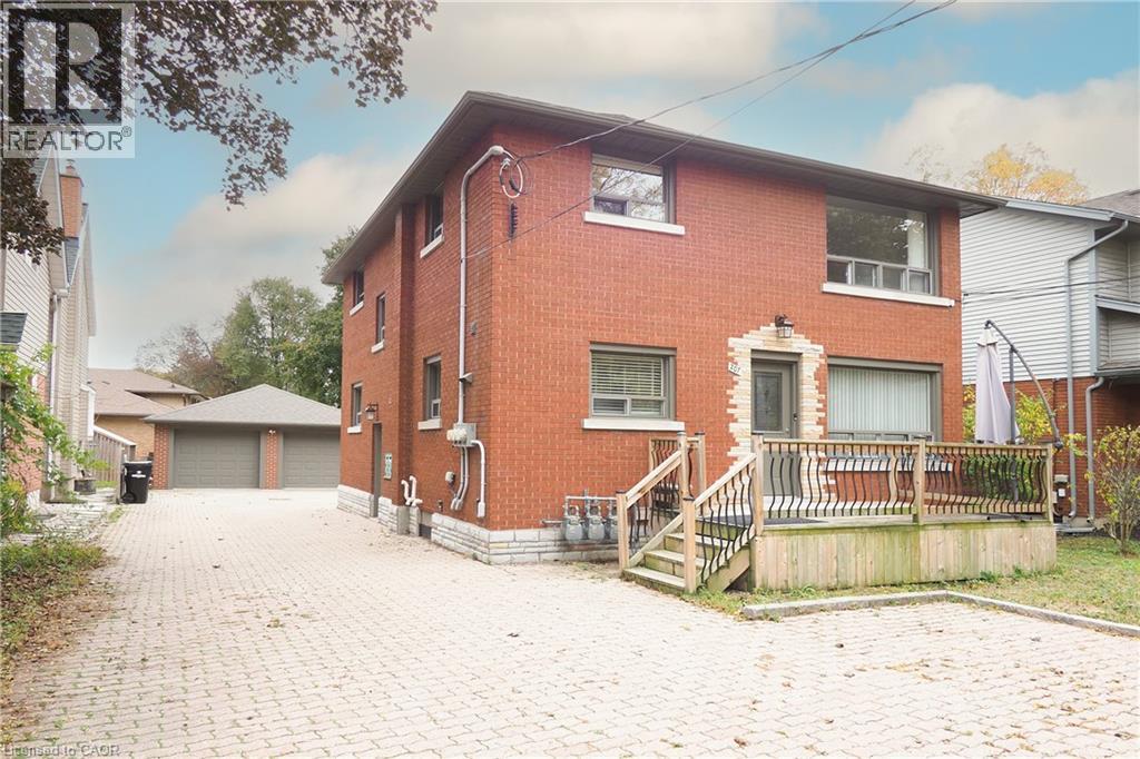 207 Sheldon Avenue N Property Photo 1