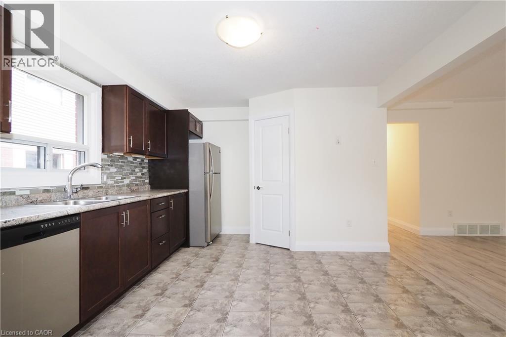 207 Sheldon Avenue N Property Photo 13
