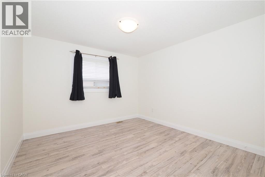 207 Sheldon Avenue N Property Photo 14