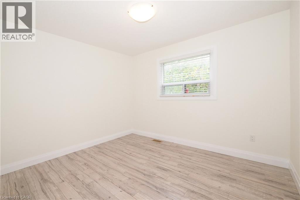 207 Sheldon Avenue N Property Photo 15