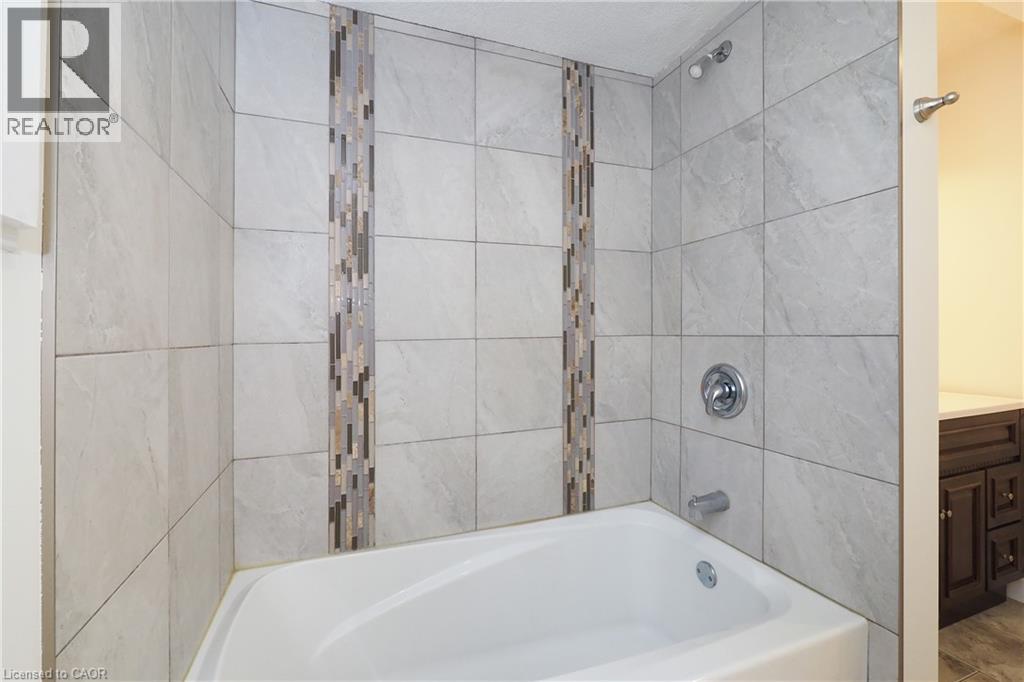 207 Sheldon Avenue N Property Photo 17