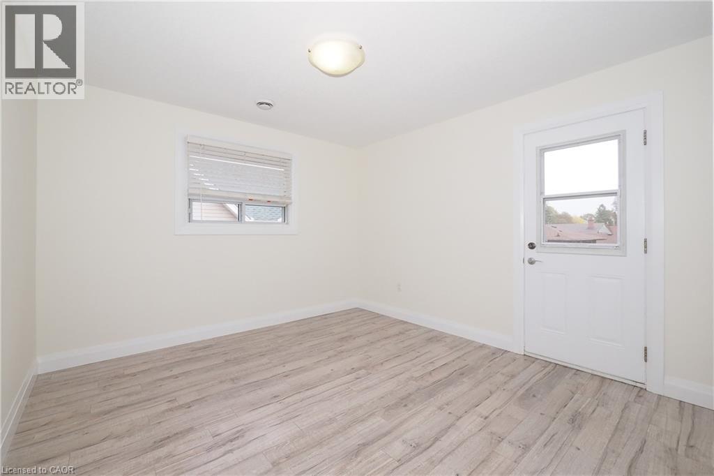 207 Sheldon Avenue N Property Photo 27