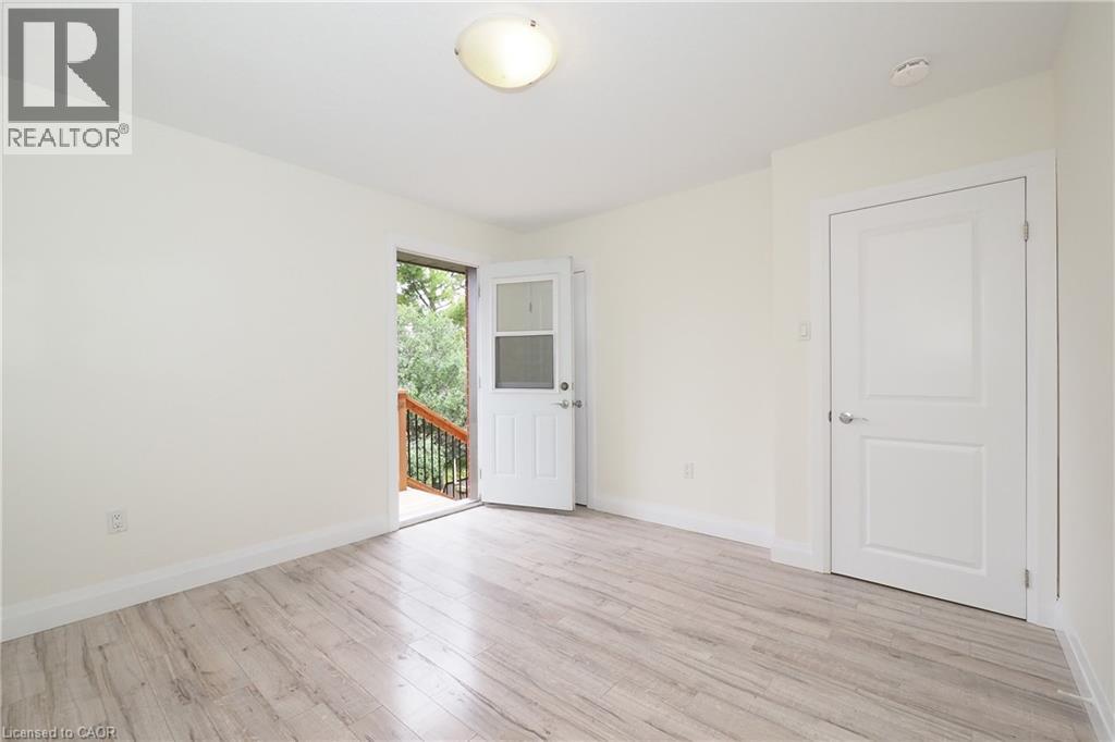 207 Sheldon Avenue N Property Photo 28
