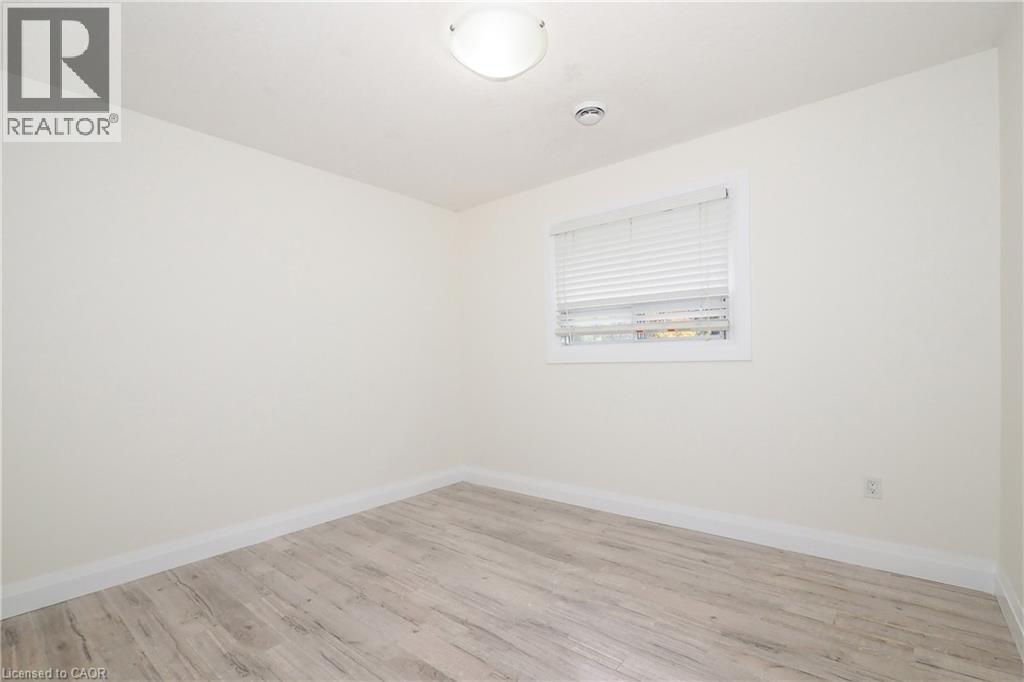 207 Sheldon Avenue N Property Photo 31