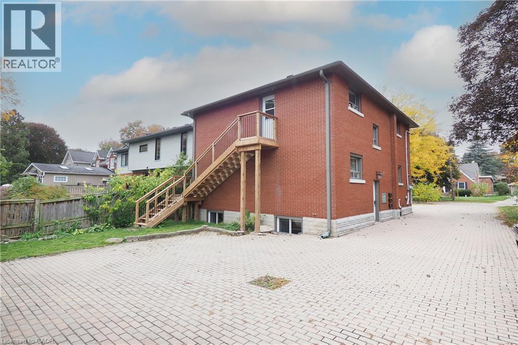 207 Sheldon Avenue N Property Photo 35