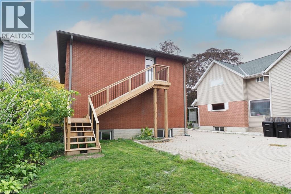 207 Sheldon Avenue N Property Photo 36