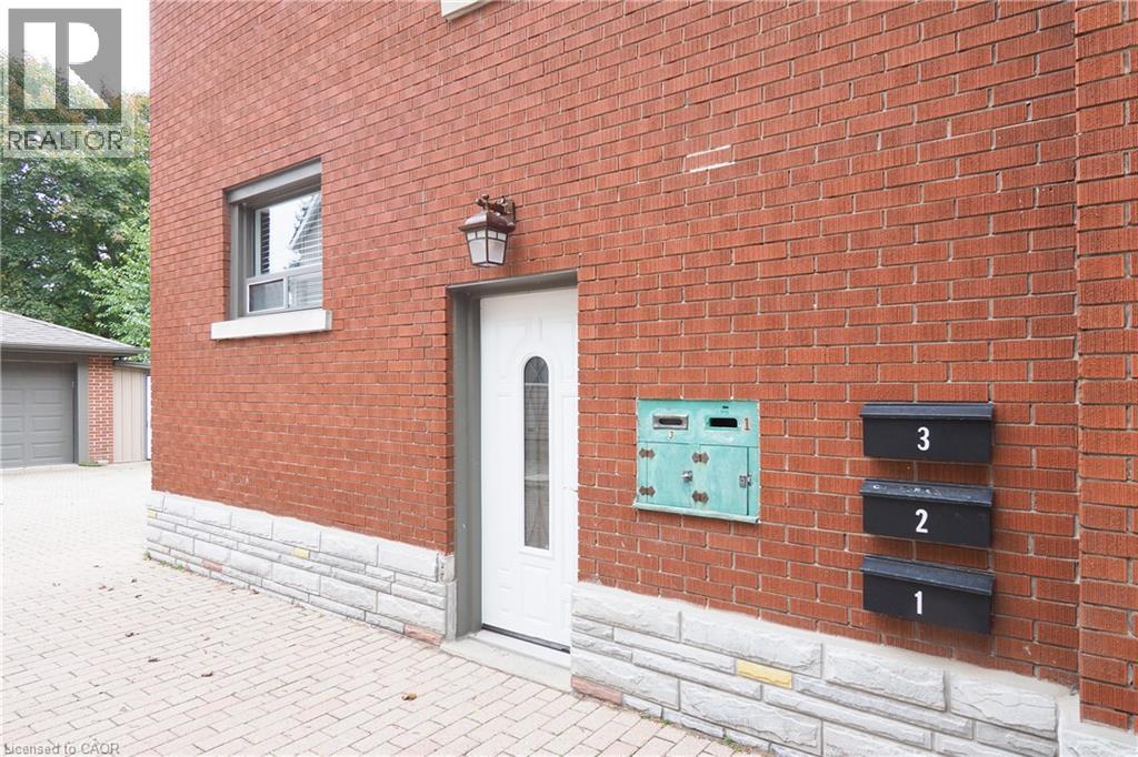 207 Sheldon Avenue N Property Photo 40
