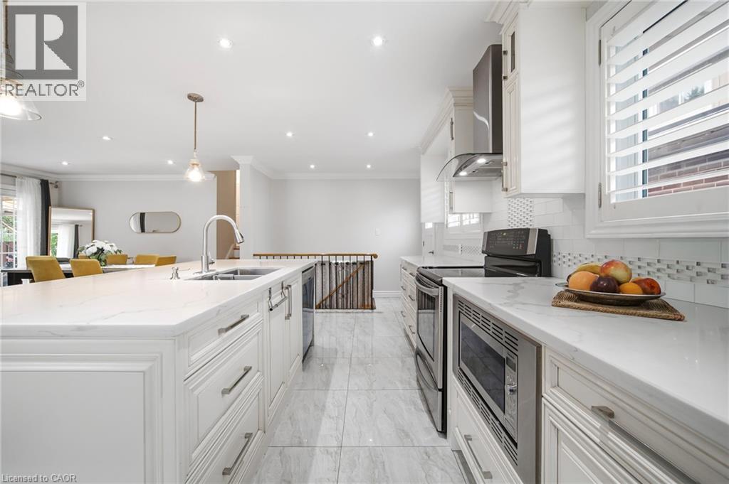6346 Neuchatel Road Property Photo 4