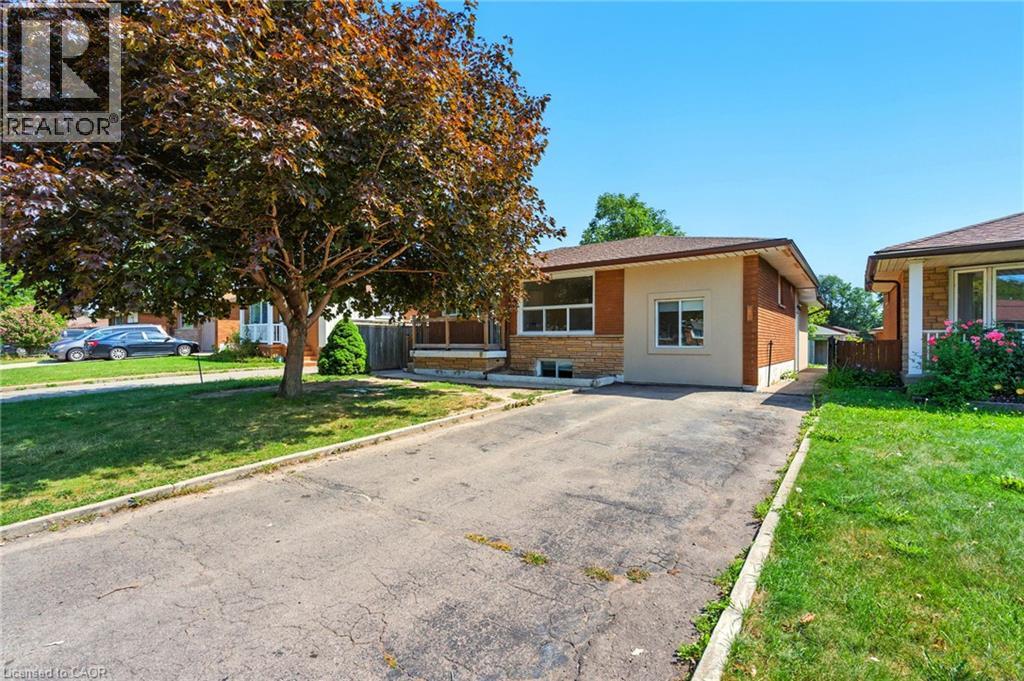 929 Upper Ottawa Street Property Photo 1
